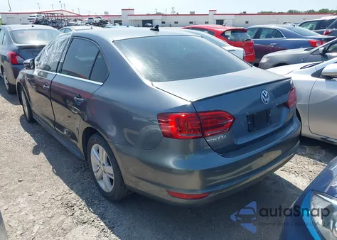 2013 Volkswagen Jetta Hybrid Sel z USA, uszkodzony, nr VIN 3VW637AJ5DM263330